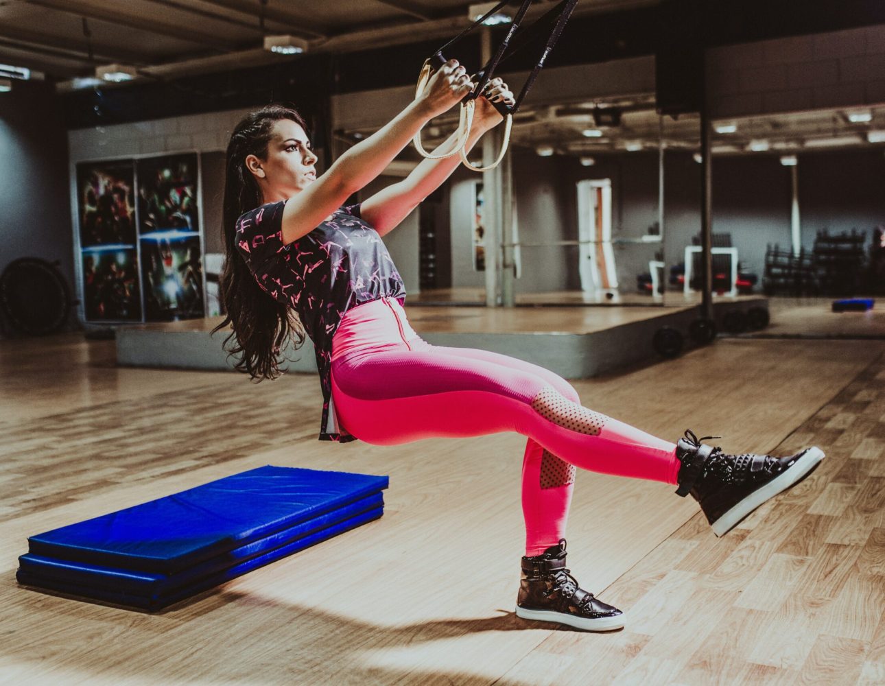 TRX YOGA ©FREEPIK TRX YOGA ©FREEPIK