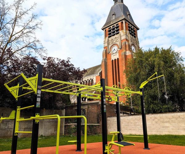 WORKOUT Aire de Street Workout au Koala Club, salle de sport à Villers-Bretonneux
