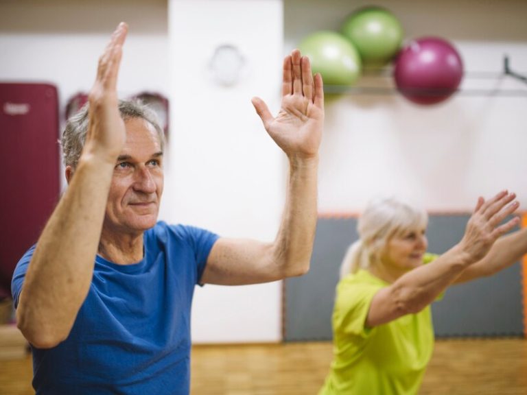 elderly-people-training_23-2147776932